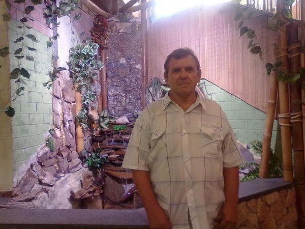 Виктор Иванов