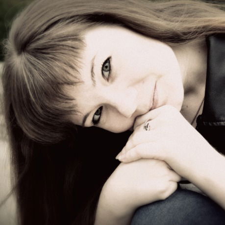 Даша Бухарь