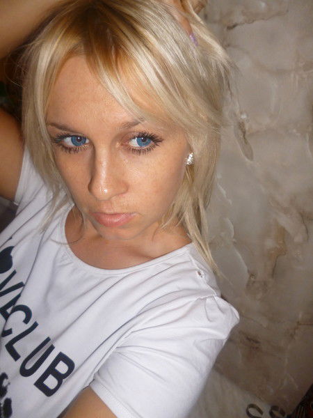 Наташа Власова