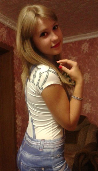 Алина Долгополова