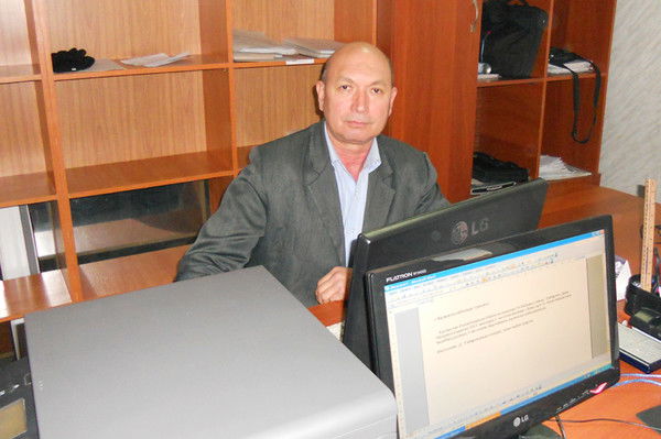 Анварбек Давлетов