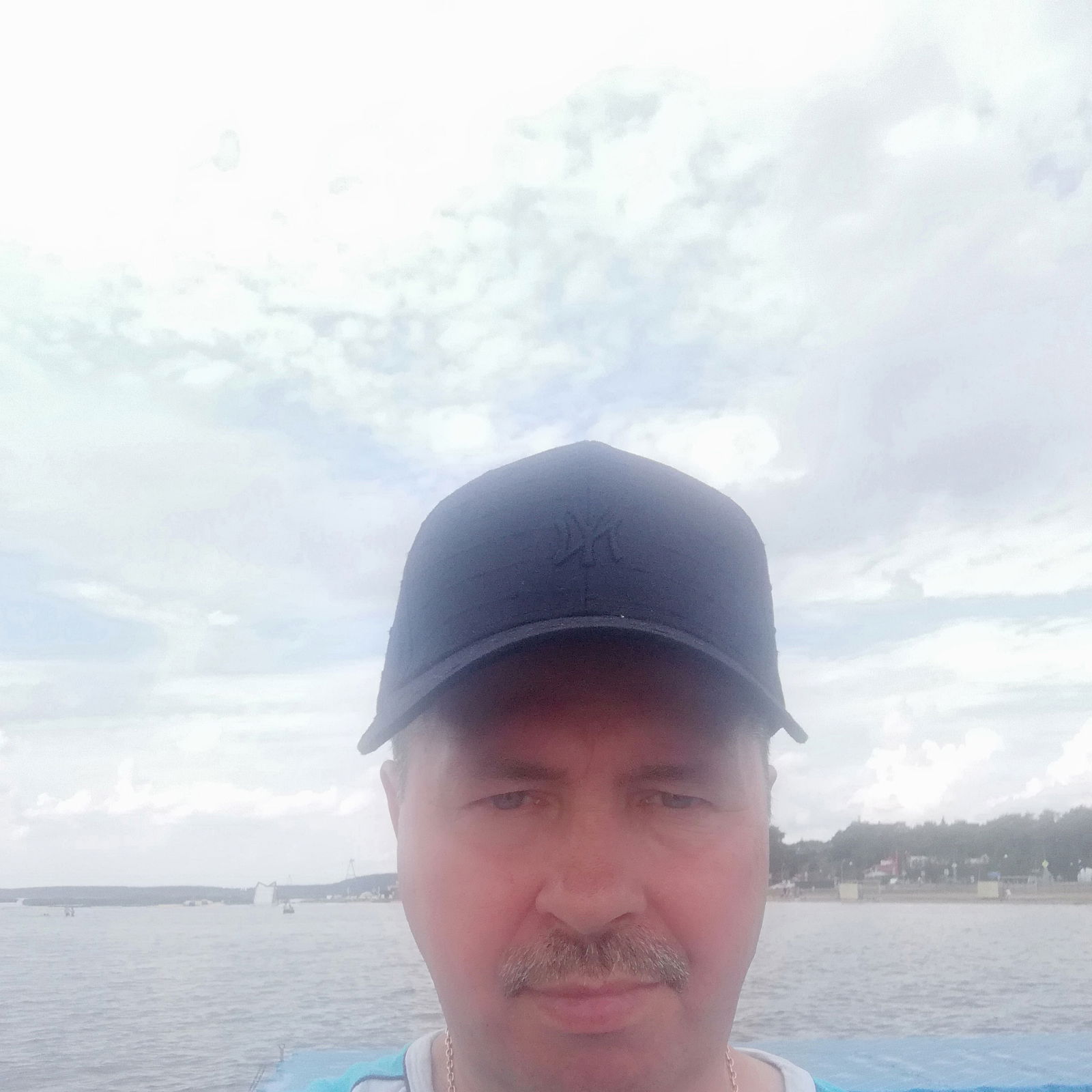 Анатолий Лапаев