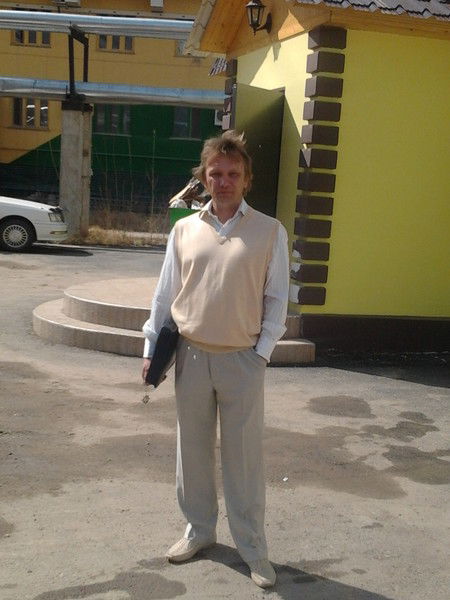 Юрий Зверев