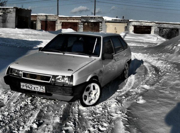 Костя Артюхов