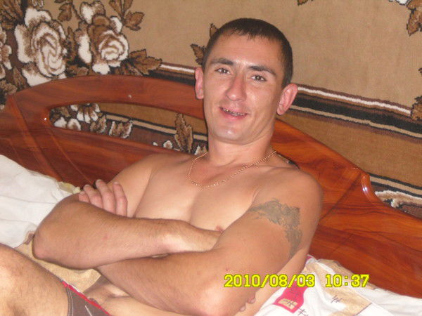 Саня Иванов