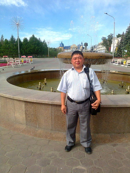 Дархан Байдешов