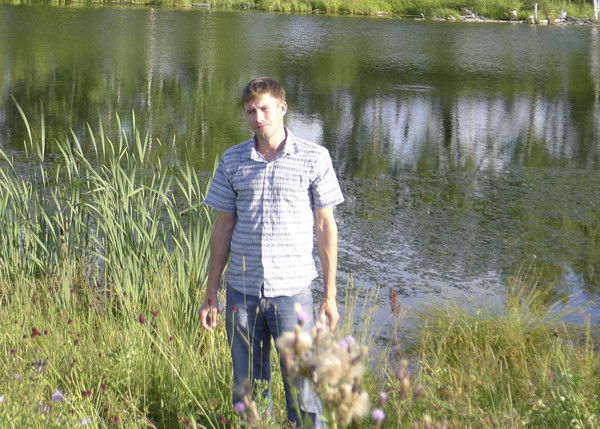 Евгений Xaлилoв