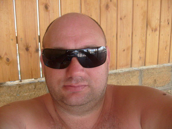 Виталий Иванов