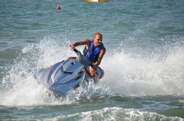 Николай Озеров