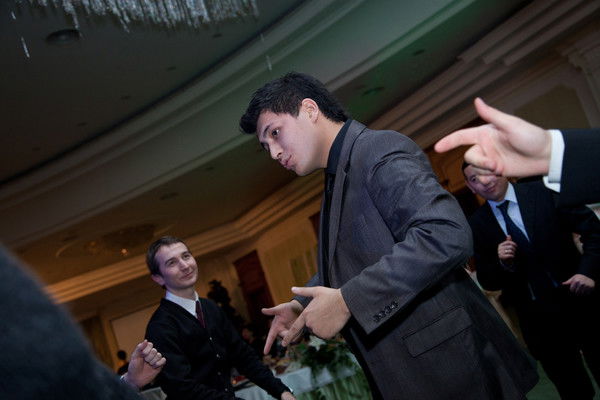 Исфандиёр •