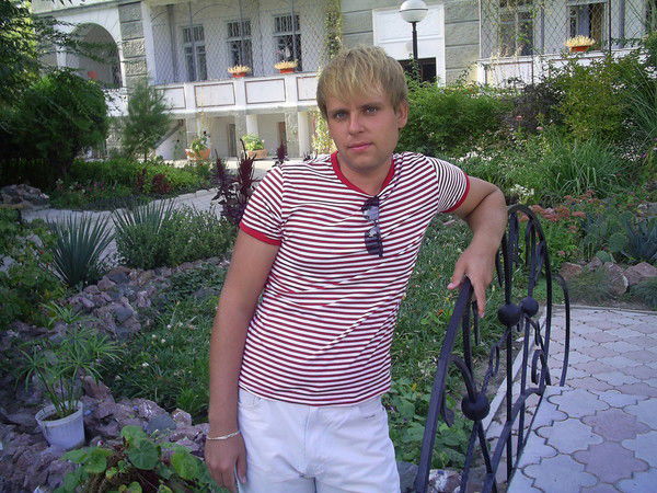 Станислав Деревянко