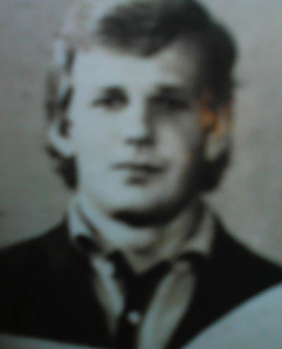 Евгений Петров