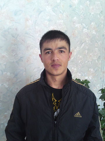 Азизбек Атаханов