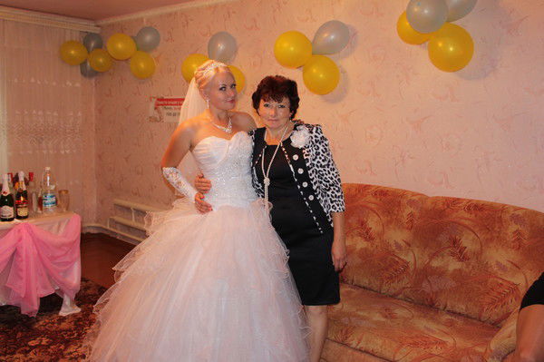 Елена Попова