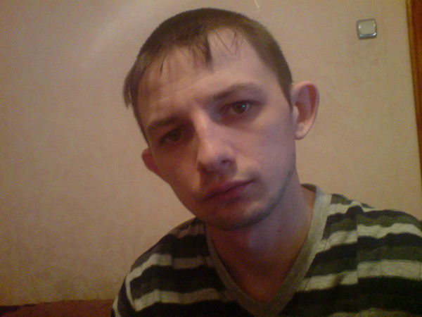 Антон Гусельников