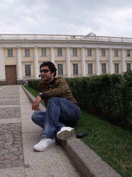 Суара Шакири