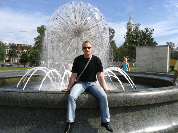 Павел Николаев