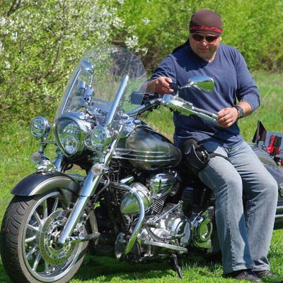 Олег Золотухин