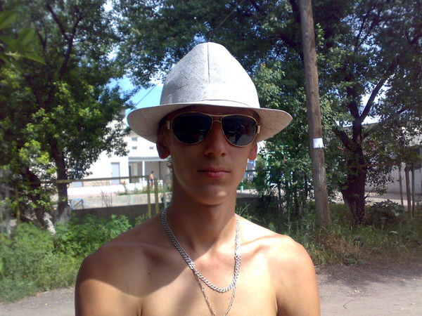 Дмитрий Свиров