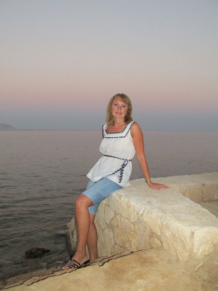 Елена Захарова