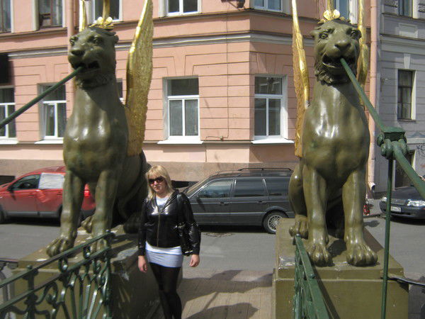 Лена Ужакова