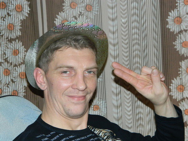 Толян Обухов