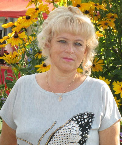 Елена Десинова