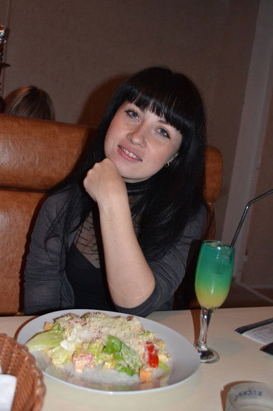 Эля Сазонова