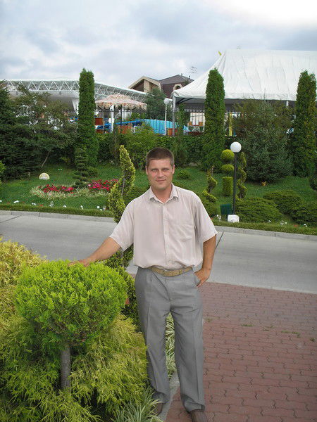 Олег Жарников