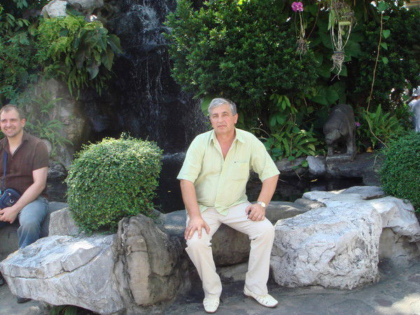 Александр Акимов