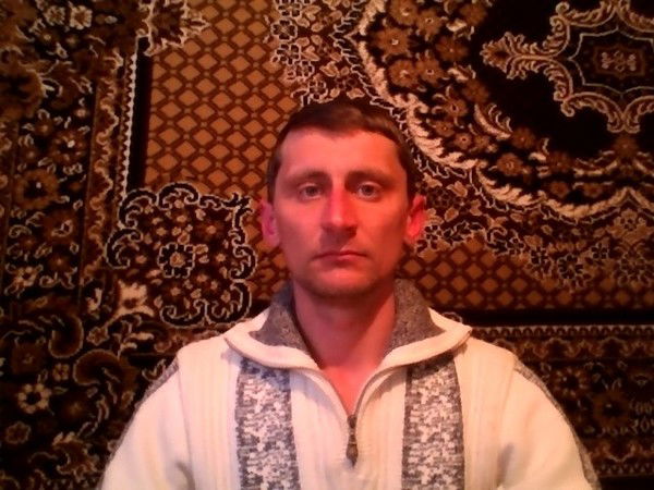 Денис Базанов