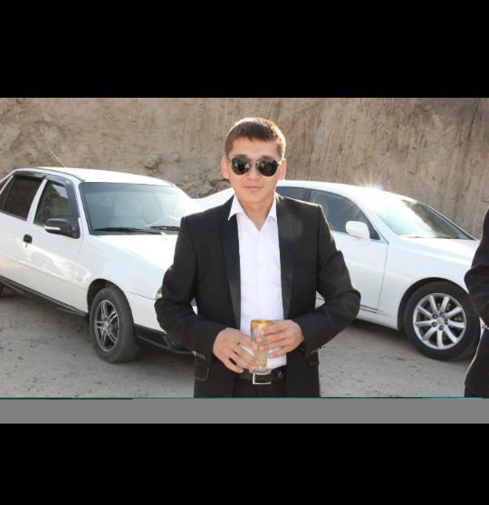 Женис Женис