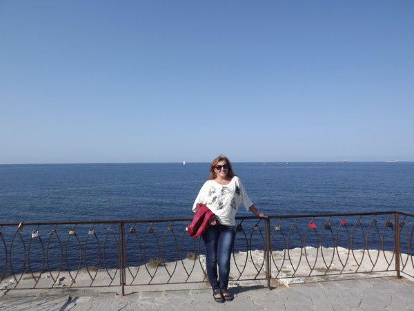 Тоня Лирола