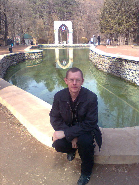 Анатолий Шустов