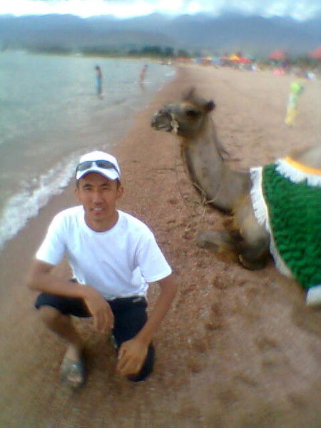 Акылбек Алиханов