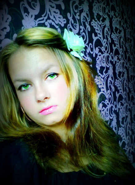 Алена Касас