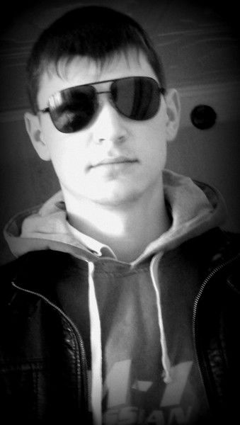 Павел Макаров