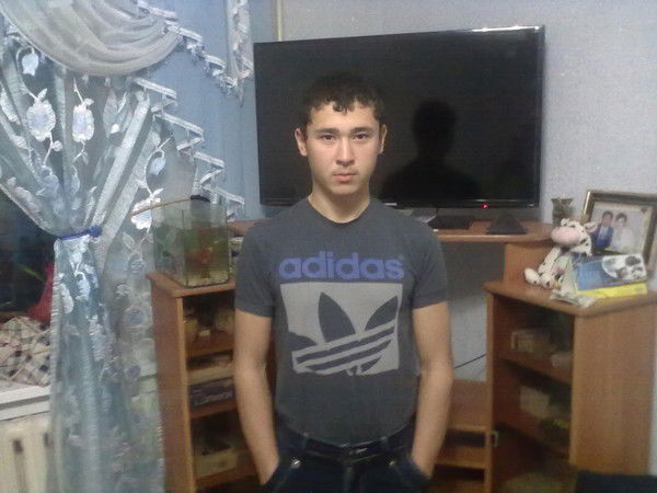 =Asylbek= Shayahmetov.))