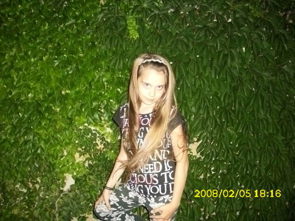 *няша В Кедах*