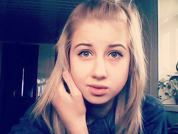 Оля Петрова