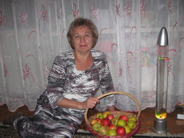 Люда Шустова