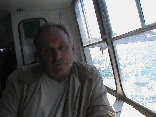 Константин Дёшин