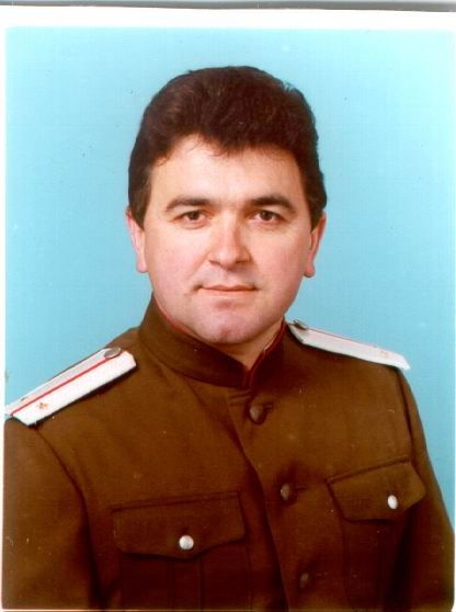 Виктор Тихонов