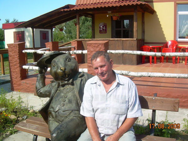 Михаил Коломоец