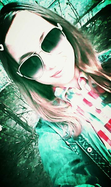 Оля Комиссарова