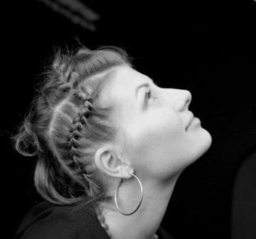 Аня Усанова