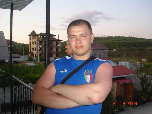 Виталий Попов