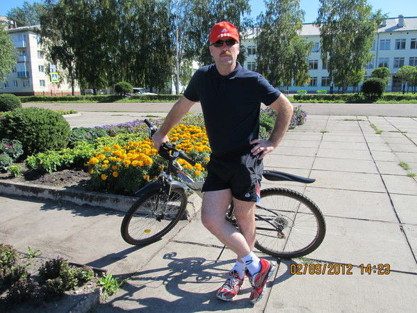 Андрей Леонов