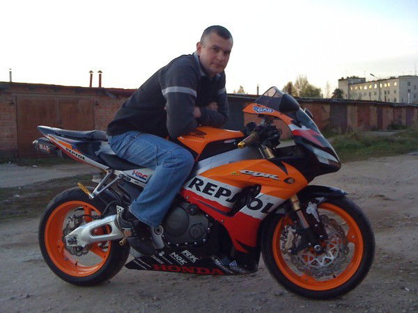 Руслан Рахманов