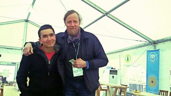 [[- A_H_M_E_T -]] {{- H_A_L_I_L_O_V - }}